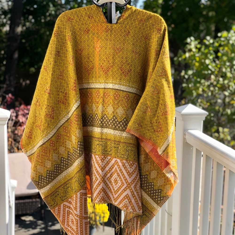 Francescas Collection Knit Shawl - Picture 6 of 10